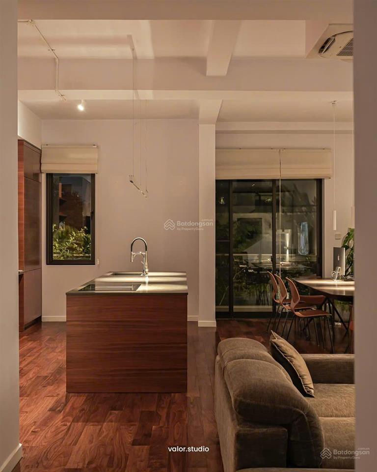 Bán nhanh nhà phố mới hoàn thiện full nội thất 126m2(7x18m) đường 12m thông khu kdc sài gòn mystery