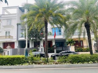 Chính chủ cần bán nhà phố 126m2(7x18) hoàn thiện nội thất cao cấp, đường 12m thông thoáng