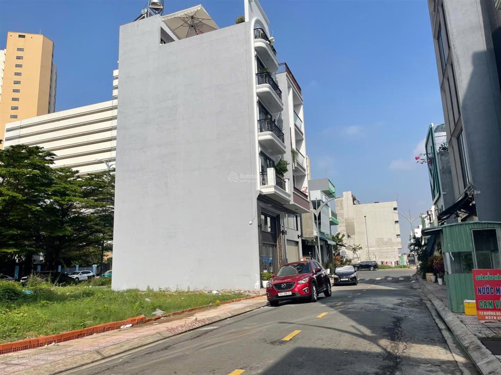Cần bán lô góc 2 mặt tiền đường, đối diện công viên dt 87.5m2 sổ cá nhân chỉ 19 tỉ