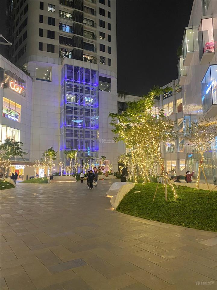Cho thuê căn hộ chung cư indochina plaza hanoi, có slot xe ô tô. từ cơ bản đến đầy đủ nội thất