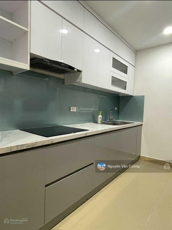 Chính chủ gửi bán căn chung cư center point 85m2 3pn 2wc, sẵn sổ, full nội thất. 0818 340 ***