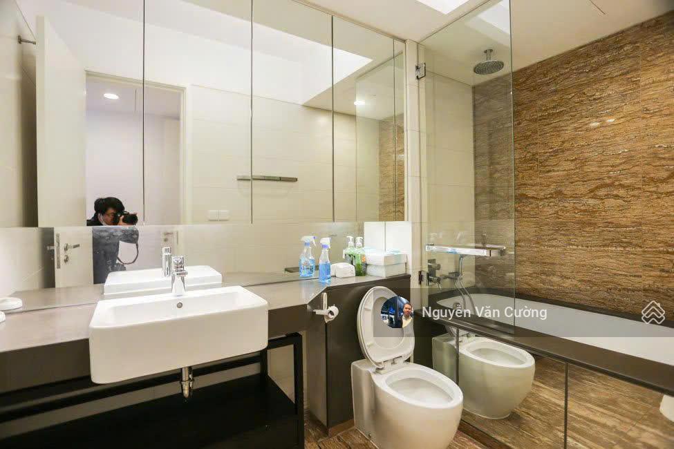 Chủ nhà tin tưởng gửi bán căn hộ 116.8m2 3 ngủ 2vs chung cư cao cấp indochina plaza, xuân thủy