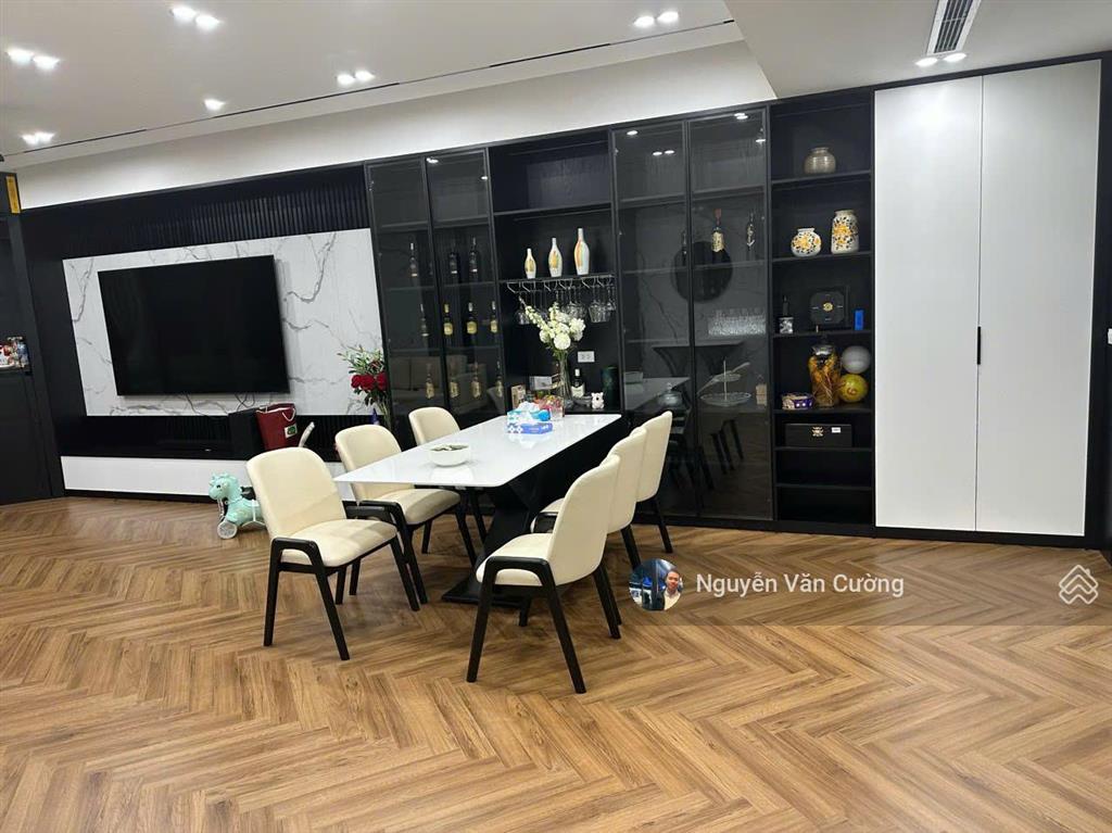 Chủ nhà tin tưởng gửi bán căn hộ chung cư cao cấp dolphin plaza. sổ sẵn, có slot xe. 0818 340 ***