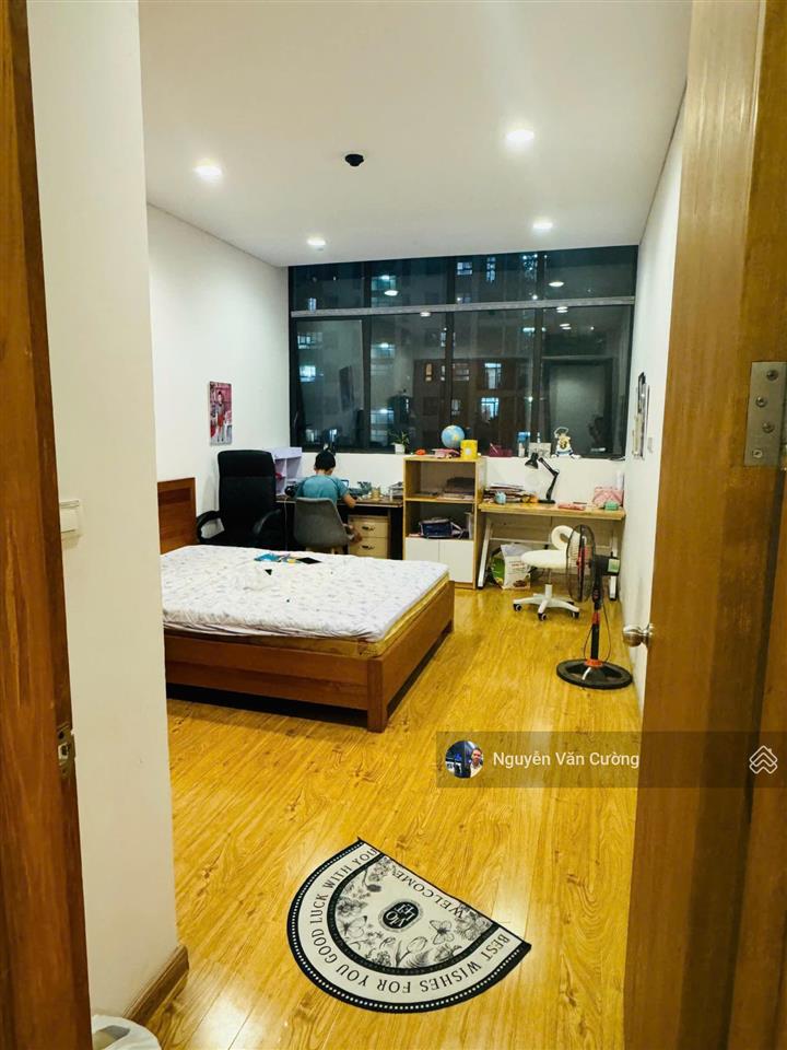 Em bán căn hộ 210m2 4pn 3vs chung cư cao cấp discovery complex  302 cầu giấy.  0818 340 ***