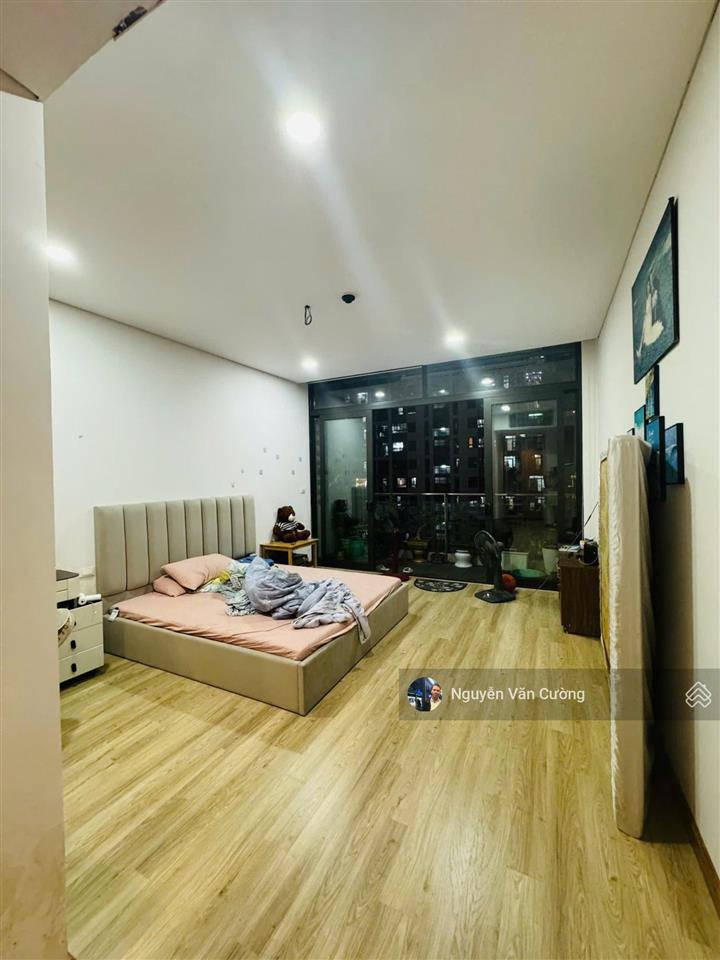 Em bán căn hộ 210m2 4pn 3vs chung cư cao cấp discovery complex  302 cầu giấy.  0818 340 ***