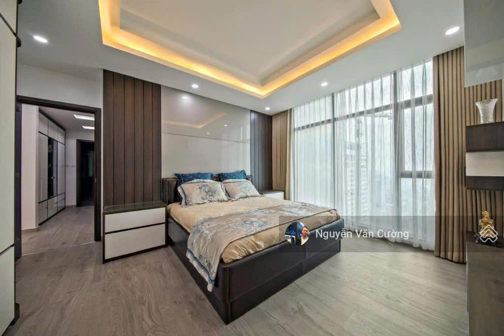 Em bán căn hộ 210m2 4pn 3vs chung cư cao cấp discovery complex  302 cầu giấy.  0818 340 ***