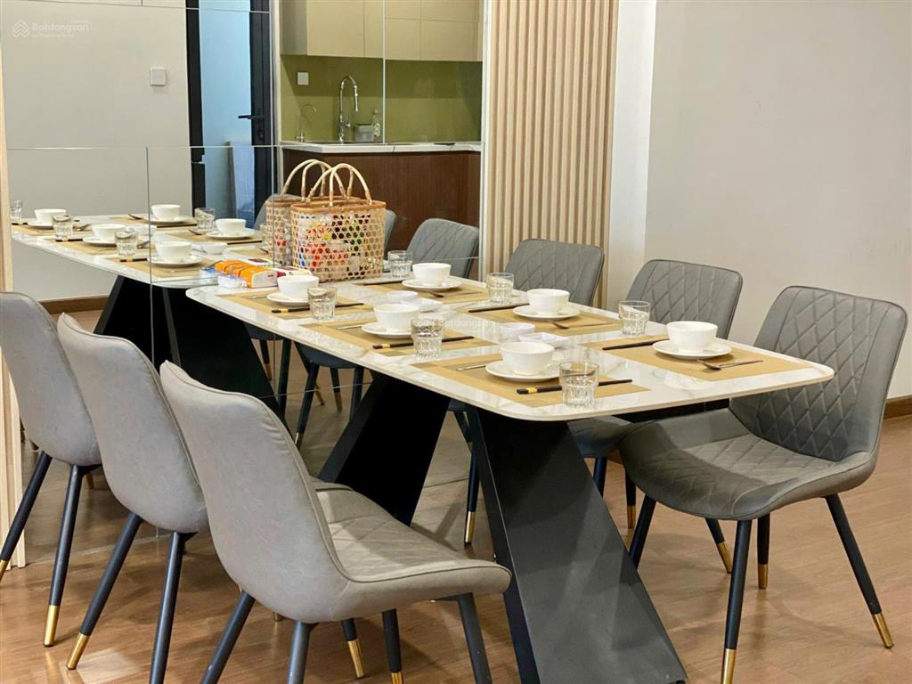Em cần cho thuê căn hộ chung cư cao cấp sky park resident  tôn thất thuyết.  0818 340 ***