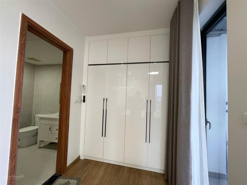 Cho thuê căn hộ 135m2, có slot xe, giá tốt chung cư iris garden  30 trần hữu dực,  0818 340 ***