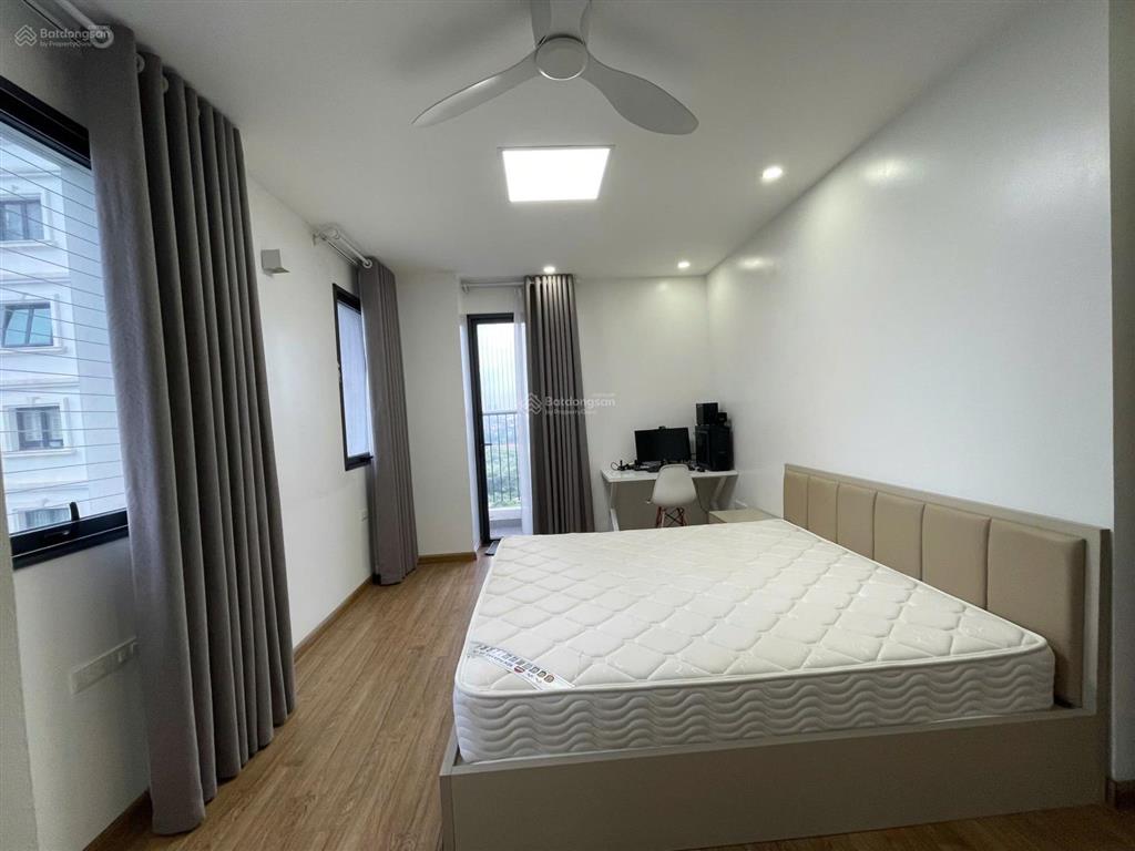 Cho thuê căn hộ 135m2, có slot xe, giá tốt chung cư iris garden  30 trần hữu dực,  0818 340 ***