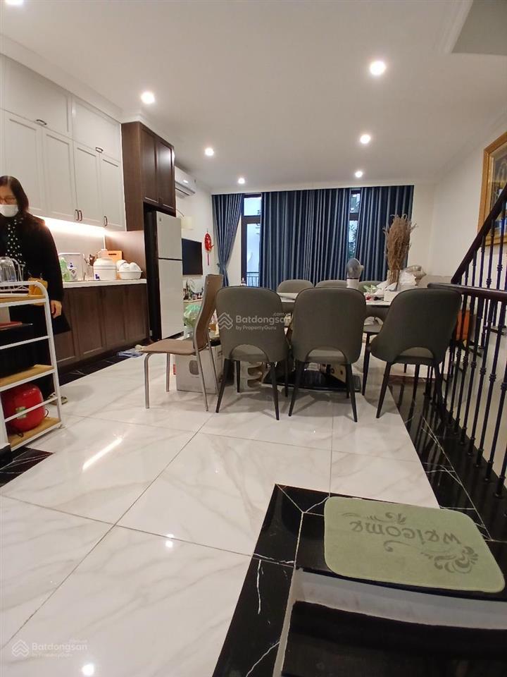 Bán nhà kđt định công  hoàng mai  vỉa hè  ô tô tránh. dt 69m2 x 5 tầng. giá 22.8 tỷ