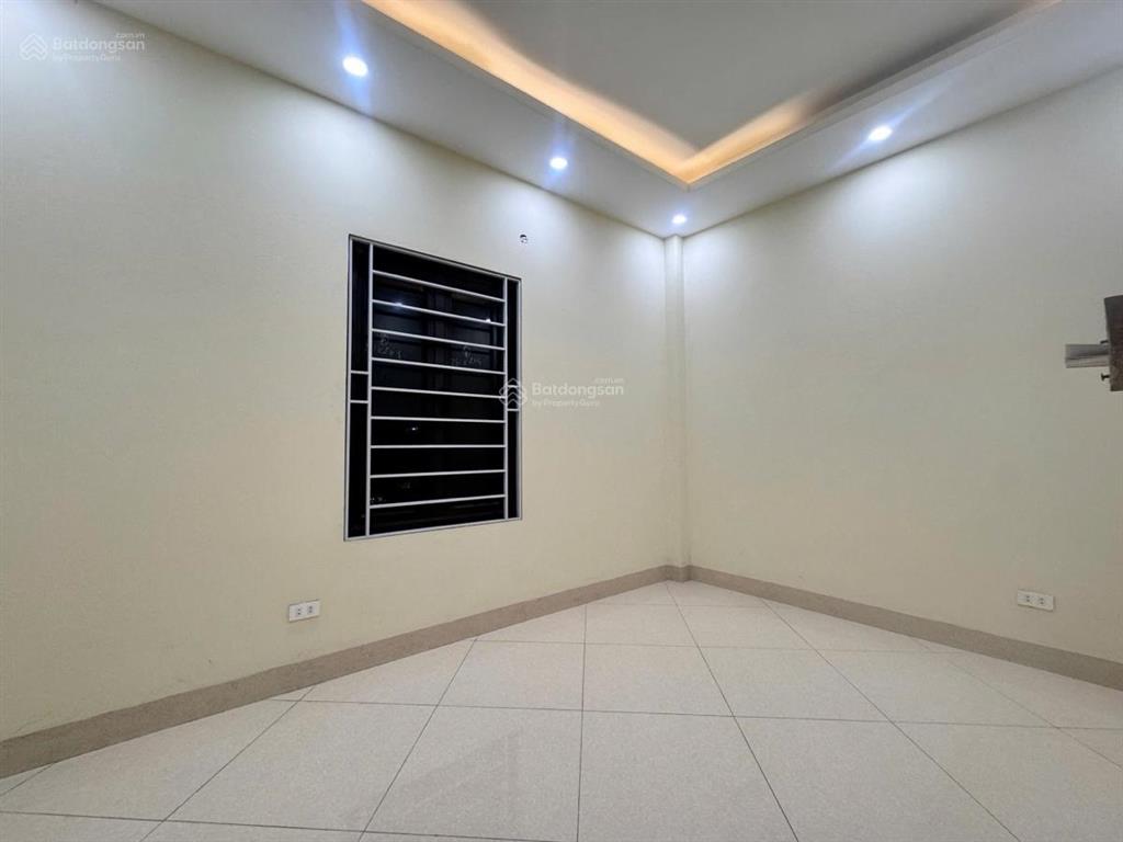 Bán nhà kđt định công  hoàng mai  vỉa hè  ô tô tránh. dt 69m2 x 5 tầng. giá 22.8 tỷ
