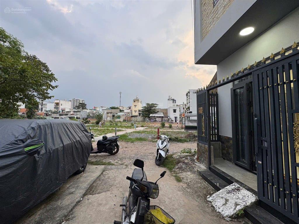 Địa thế vàng lô góc 2 mặt tiền view công viên | nhà nguyễn oanh 79m, sổ hồng chuẩn chỉnhhxt 16 chổ