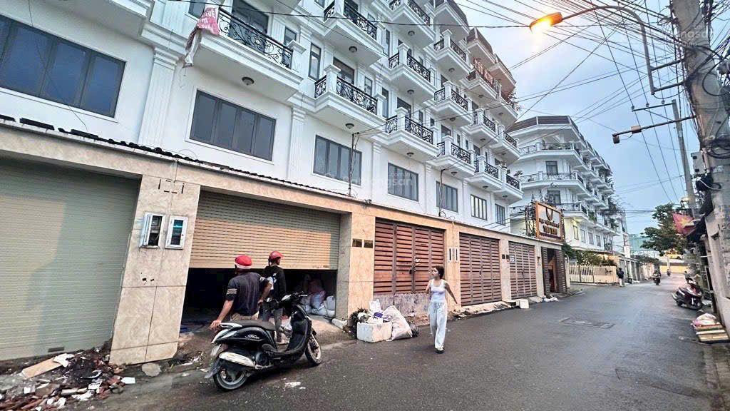 Vừa ở vừa kinh doanh/mở spa nhà phố 5 tầng mặt tiền đường 12m,gara ô tô riêng, sát nhà máy biatiger