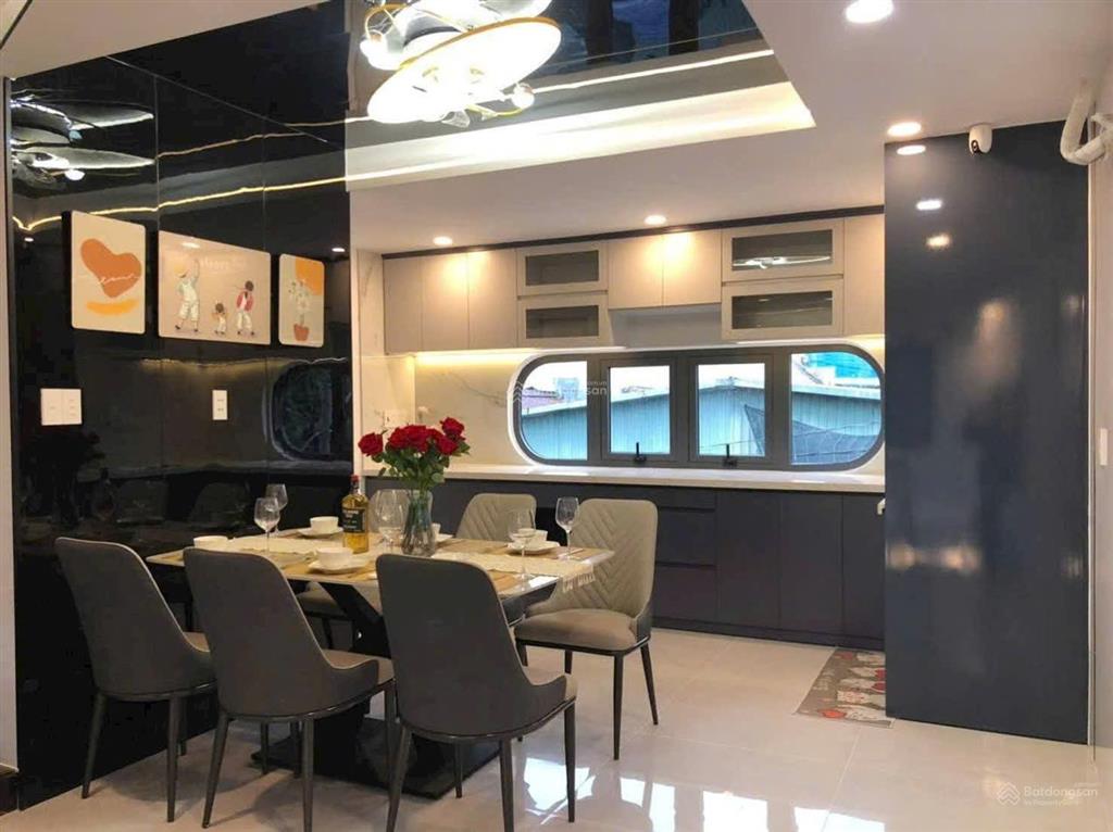 Nhà mới cao cấp hẻm xe hơi 8m cách mặt tiền nguyễn ảnh thủ chỉ 50m 5 tầng 5,x tỷ bán gấp!