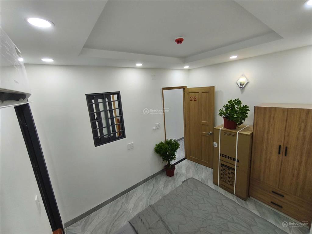 Chính chủ cho thuê chdv minh khai  ban công + bếp riêng thang máy full nội thất  giá chỉ 3tr4