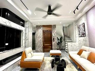 Chính chủ bán nhà đống đa, ngõ nông, gần chợ, mt 4m gần chợ dt 45m2 x 5 tầng, giá 12 tỷ.