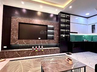 Nhỉnh 9 tỷ sở hữu nhà lõi đống đa, dt 36m2 x 5 tầng, thang máy ôtô cách nhà 20m, full nội thất.