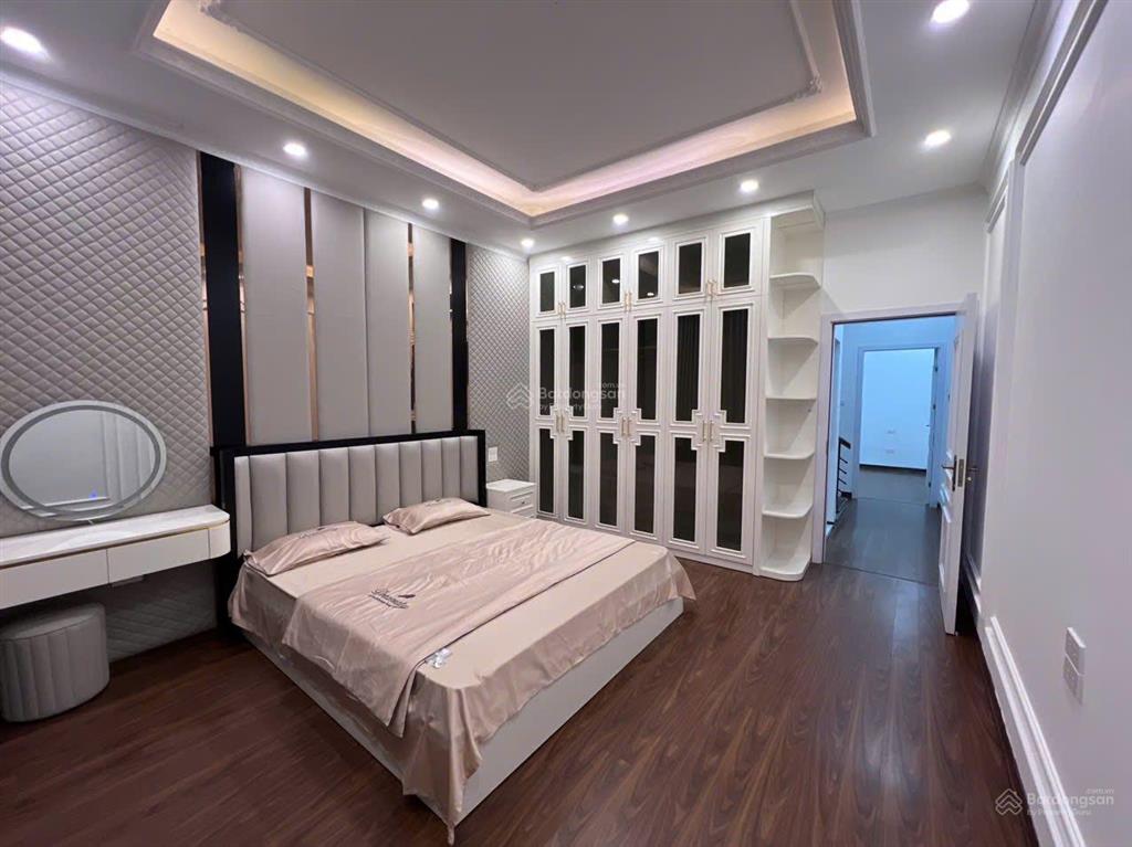 Thái thịnh, nhà phân lô, ôtô qua nhà, dt 57m2 x 4 tầng, mt 4m, giá nhỉnh 13 tỷ có thương lượng