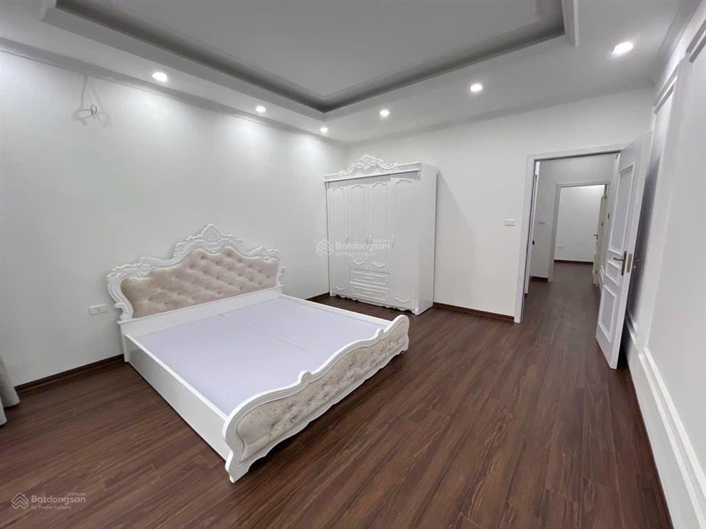 Thái thịnh, nhà phân lô, ôtô qua nhà, dt 57m2 x 4 tầng, mt 4m, giá nhỉnh 13 tỷ có thương lượng