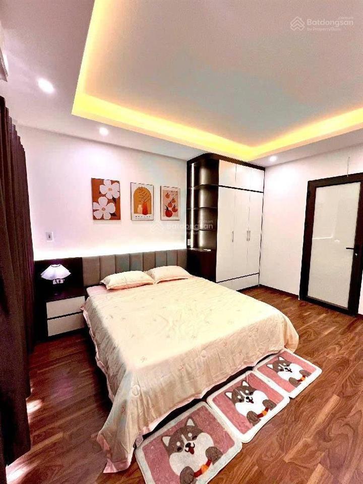 Chính chủ bán nhà phố nguyễn khánh toàn  cầu giấy, dt44m2 x 5 tầng, 6 phòng ngủ, giá nhỉnh 14 tỷ