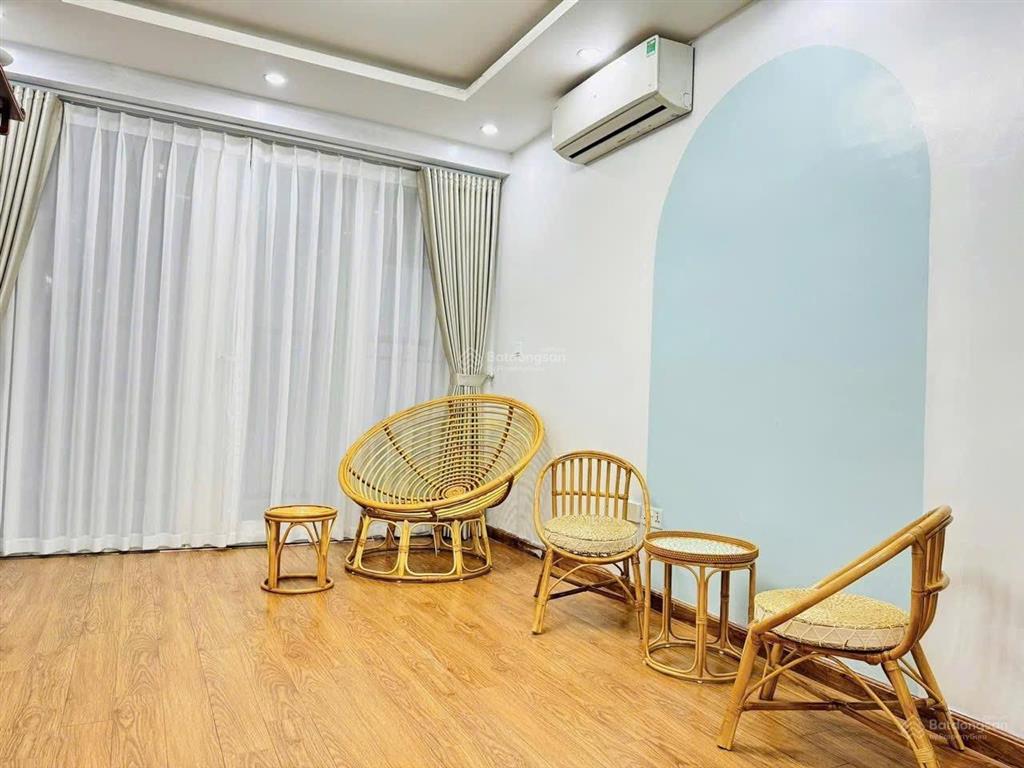 Chính chủ bán gấp căn 3pn toà gemek2 lê trọng tấn 89m2 căn góc thoáng, sẵn sổ, nội thất mới, ở ngay