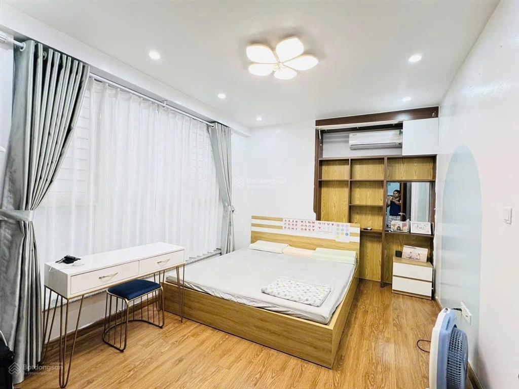 Chính chủ bán gấp căn 3pn toà gemek2 lê trọng tấn 89m2 căn góc thoáng, sẵn sổ, nội thất mới, ở ngay