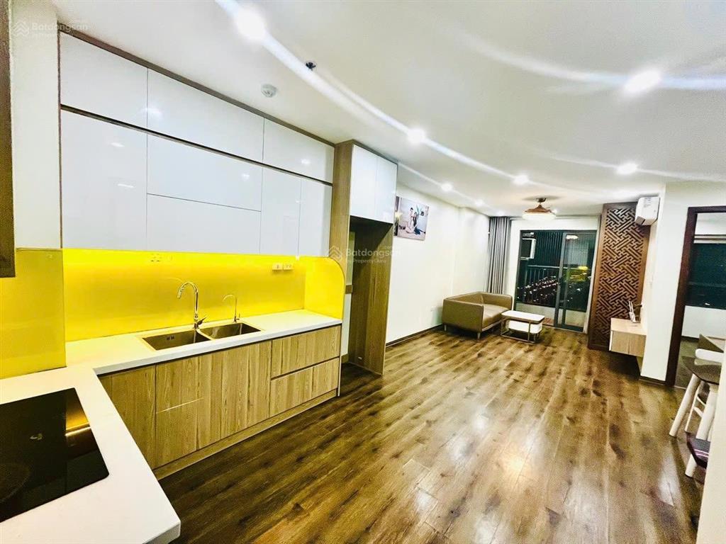 Chính chủ giảm ngay 200 triệu bán căn 69,9m hướng đông toà thăng long capital, có slot ô tô để hầm