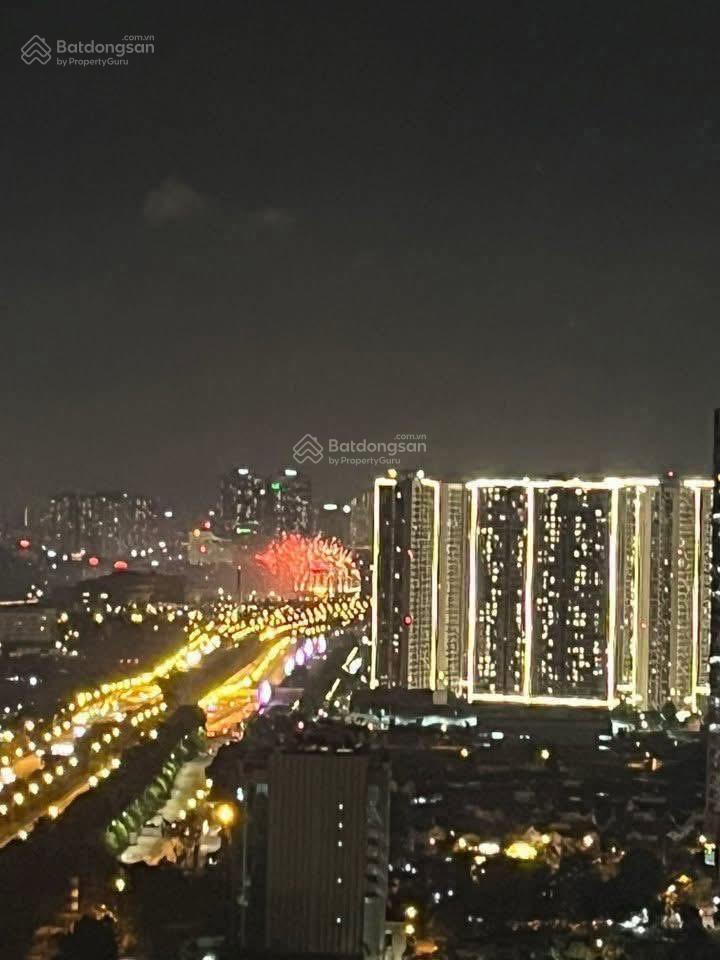 Chính chủ giảm ngay 200 triệu bán căn 69,9m hướng đông toà thăng long capital, có slot ô tô để hầm