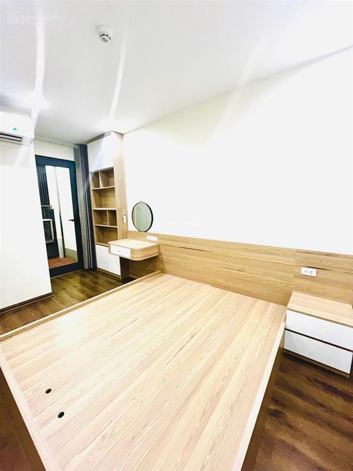 Chính chủ giảm ngay 200 triệu bán căn 69,9m hướng đông toà thăng long capital, có slot ô tô để hầm