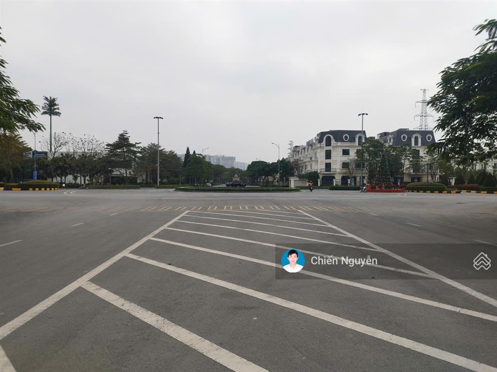 Hot! chính chủ gửi bán căn liền kề view công viên, vị trí trung tâm, mặt đường 30m, giá đầu tư