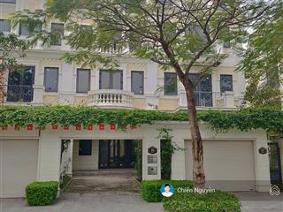 Hàng hiếm! bán căn liền kề 100m2, trung tâm dự án,đường 30m trục chính dự án, hướng mát, vị trí đẹp