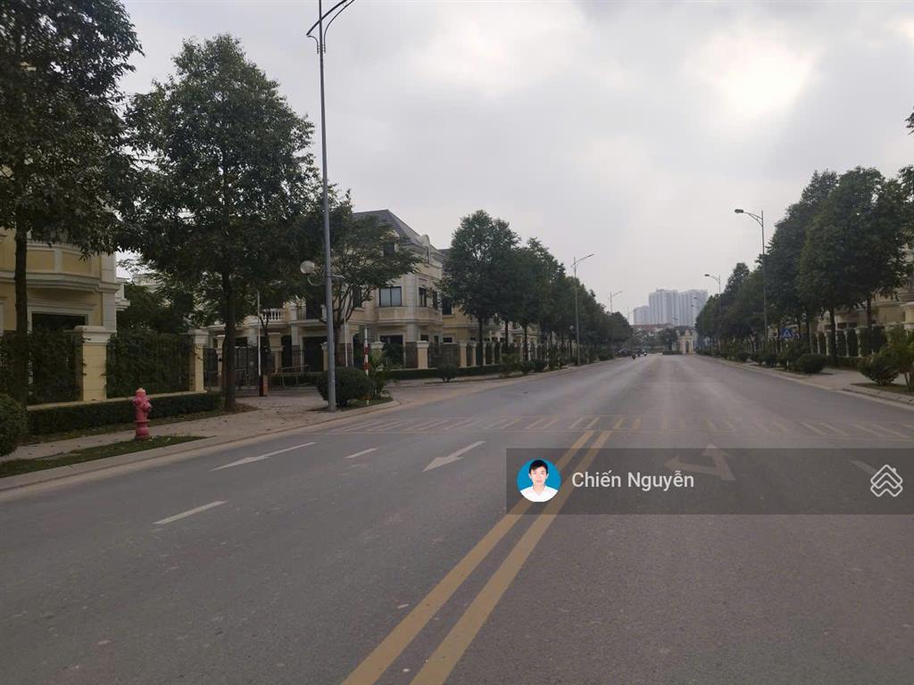 Cần bán biệt thự song lập 201m2, đường 25m, trục chính, mẫu mới mặt tiền rộng, có hầm, giá đầu tư
