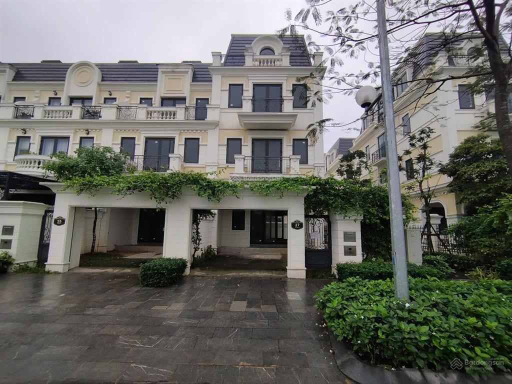 Cần bán căn liền kề góc, đường lớn 30m, trung tâm dự án, giá tốt để đầu tư đón sóng đường 3.5 và 70