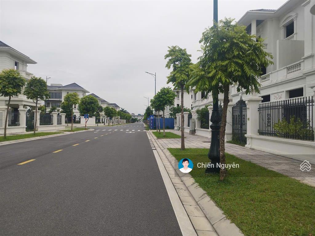Hot! cần bán biệt thự vườn cam 200m2, hướng tây bắc, vị trí đẹp, giá đầu tư 140tr/m2
