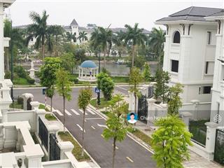 Biệt thự đơn lập hướng đông nam, gần công viên trung tâm, chủ nhà thiện chí bán, giá đang tốt nhất