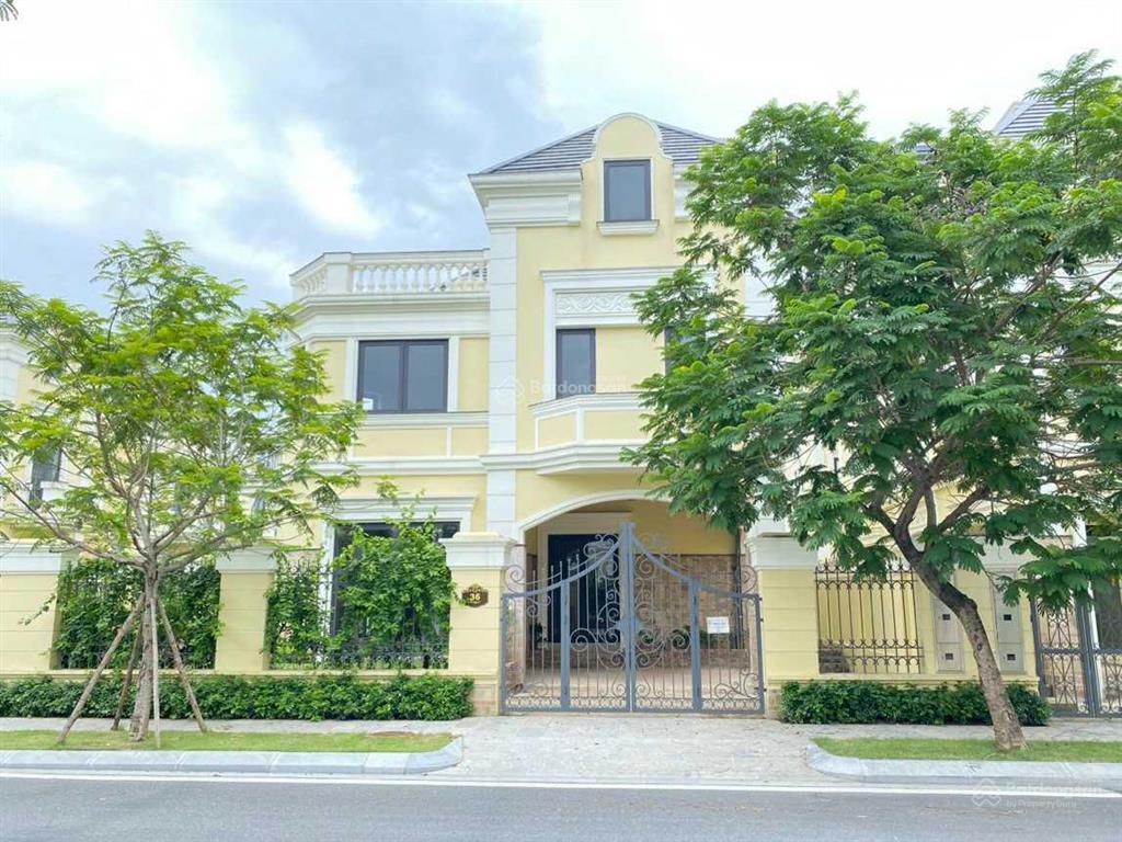 Cho thuê biệt thự góc có hầm đường lớn, gần vành đai 3.5, diện tích 200m2, giá tốt dự án