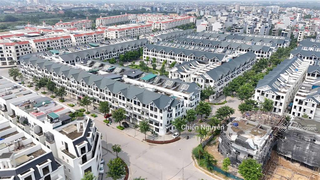 Cho thuê liền kề 135m2 thịnh vượng, giá rẻ, diện tích sử dụng lớn, đường to
