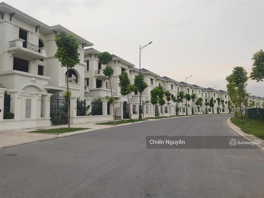 Cho thuê căn nhà vườn diện tích lớn, thích hợp làm văn phòng, giá rẻ