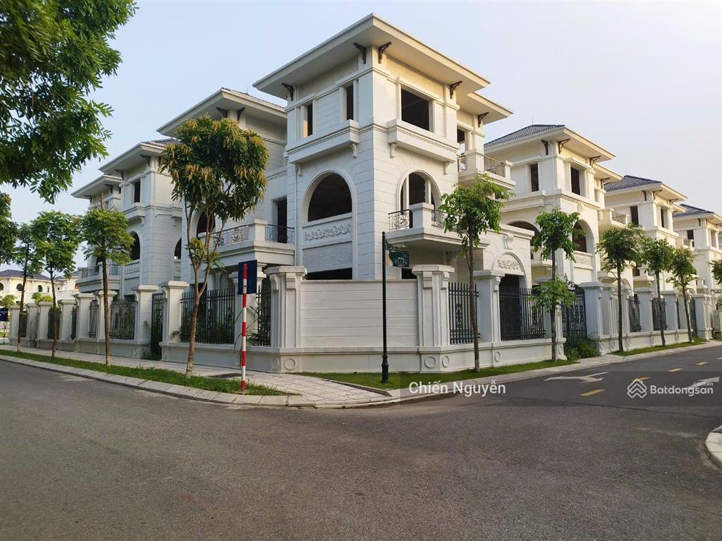 Cho thuê căn nhà vườn diện tích lớn, thích hợp làm văn phòng, giá rẻ