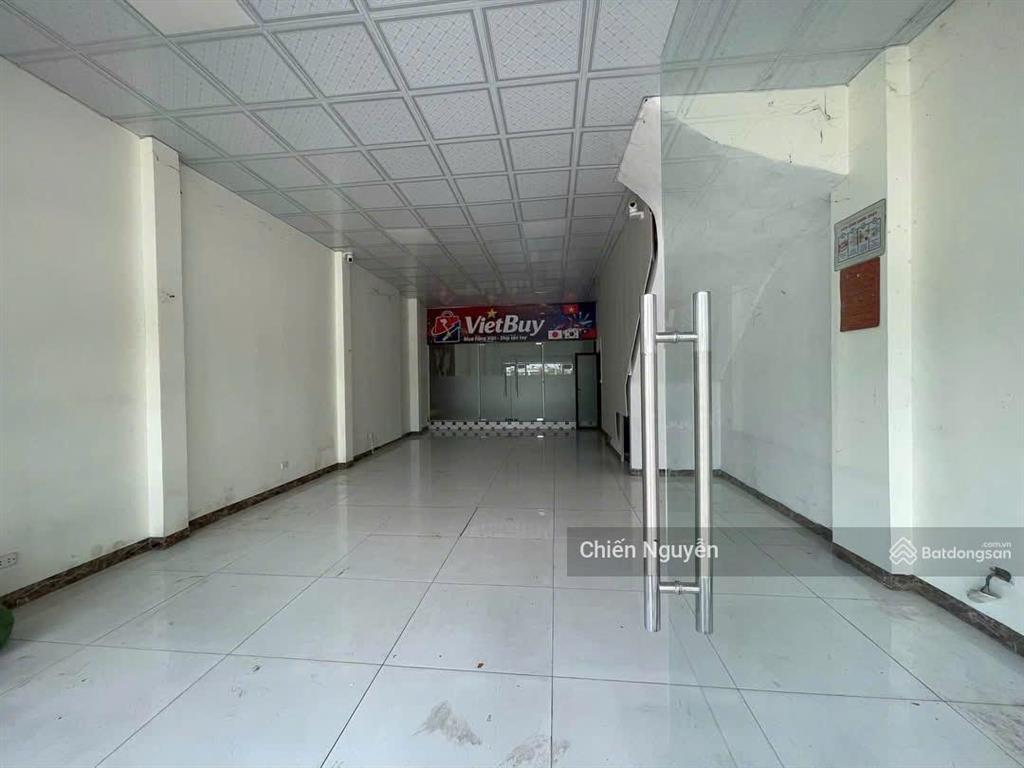 Liền kề 90m2, giá tốt đã hoàn thiện thích hợp làm văn phòng, vị trí đẹp thuận tiện để xe và đi lại