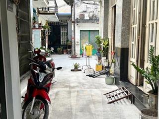 Nhà nát diện tích đẹp  nở hậu  phạm thế hiển  khu vực xây 4 tầng  70m2  giá 4.99 tỷ