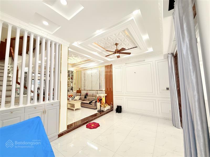 Nhà riêng dt 6x18.7m2, ô tô ngủ trong nhà, cách huỳnh tấn phát vài bước chân giá 13,8 tỷ tl mạnh