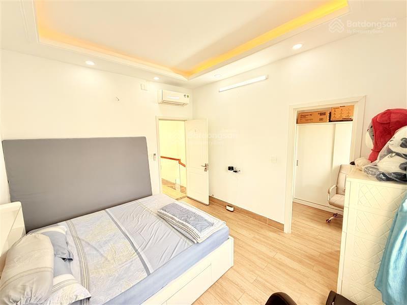 Nhà riêng dt 6x18.7m2, ô tô ngủ trong nhà, cách huỳnh tấn phát vài bước chân giá 13,8 tỷ tl mạnh