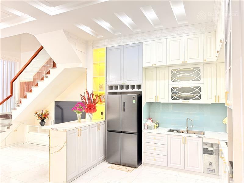Nhà riêng dt 6x18.7m2, ô tô ngủ trong nhà, cách huỳnh tấn phát vài bước chân giá 13,8 tỷ tl mạnh