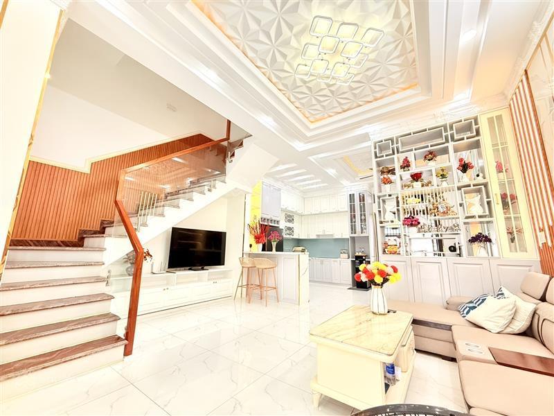 Nhà riêng dt 6x18.7m2, ô tô ngủ trong nhà, cách huỳnh tấn phát vài bước chân giá 13,8 tỷ tl mạnh