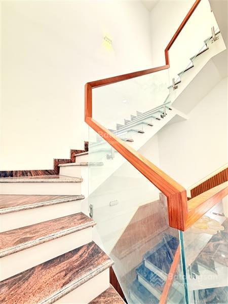 Nhà riêng dt 6x18.7m2, ô tô ngủ trong nhà, cách huỳnh tấn phát vài bước chân giá 13,8 tỷ tl mạnh