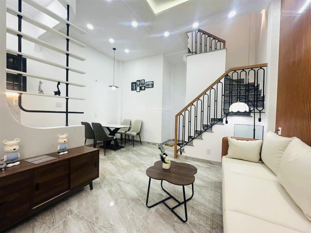 Nhà mới xây 4 tầng (5x6m), hẻm 154 âu dương lân, cách hẻm ô tô 15m, p.3, q.8