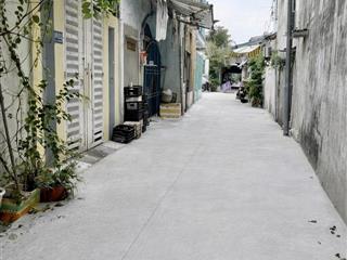 Bán nhà cũ tiện xây mới  gần chợ bùi minh trực  70m2 shr không qh  cách hẻm xe hơi 30m