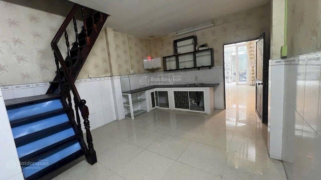 Bán nhà kế bên him lam, 47m2 cách hẻm xe hơi 10m, shr không quy hoạch, nhỉnh 5tỷ