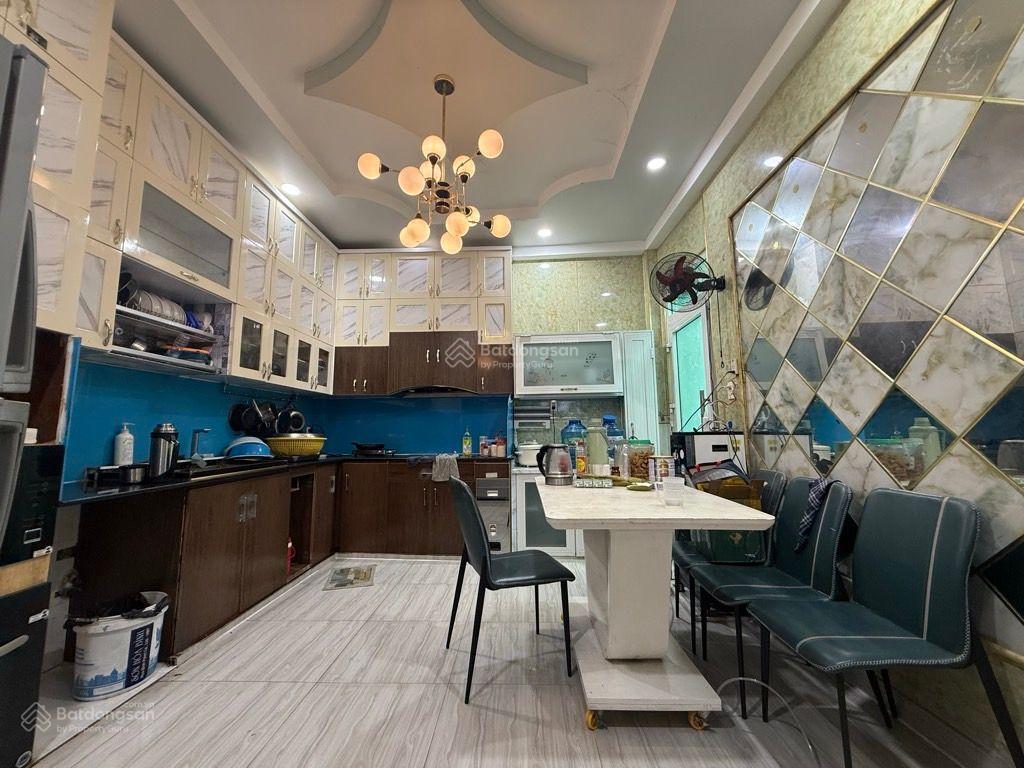 Bán nhà 4tầng btct hẻm xe hơi  giáp q6  cách an dương vương 30m  128m2 đất  shr  chỉ 8tỷ tl